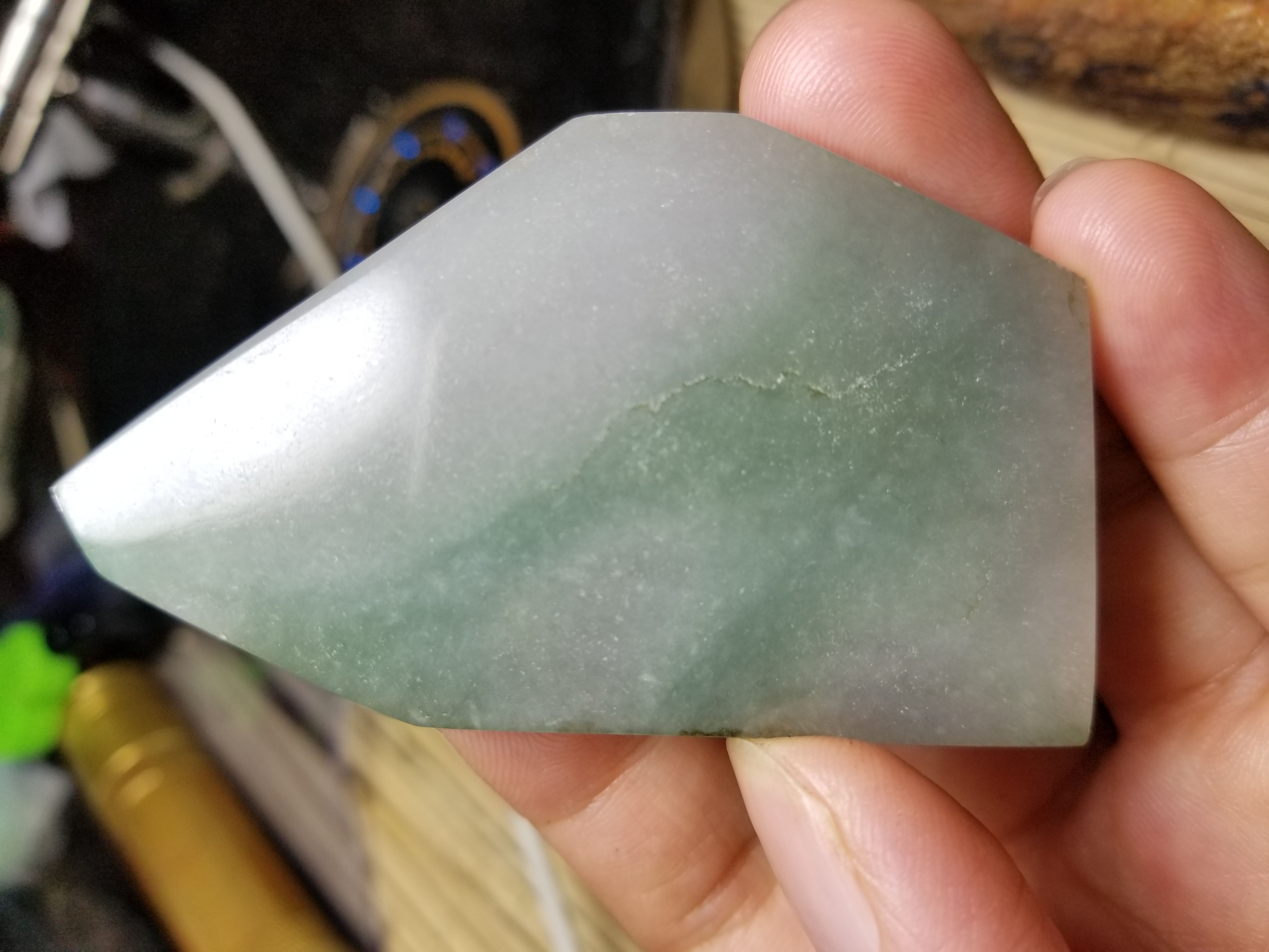 0起拍,37克老坑飘花片料一块