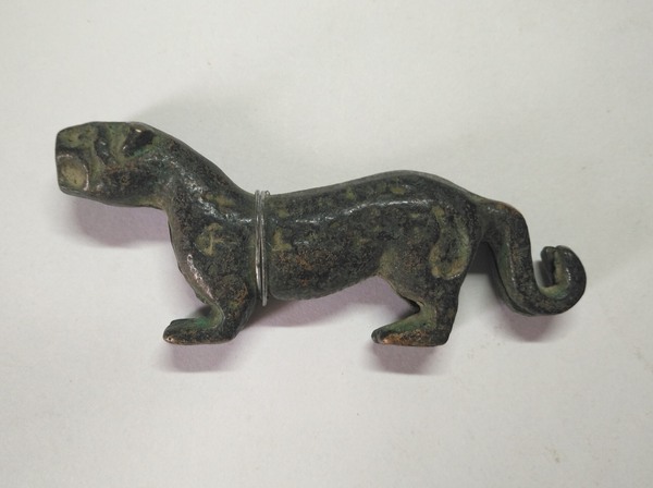 青铜虎符长91毫米高36毫米重98克实物如