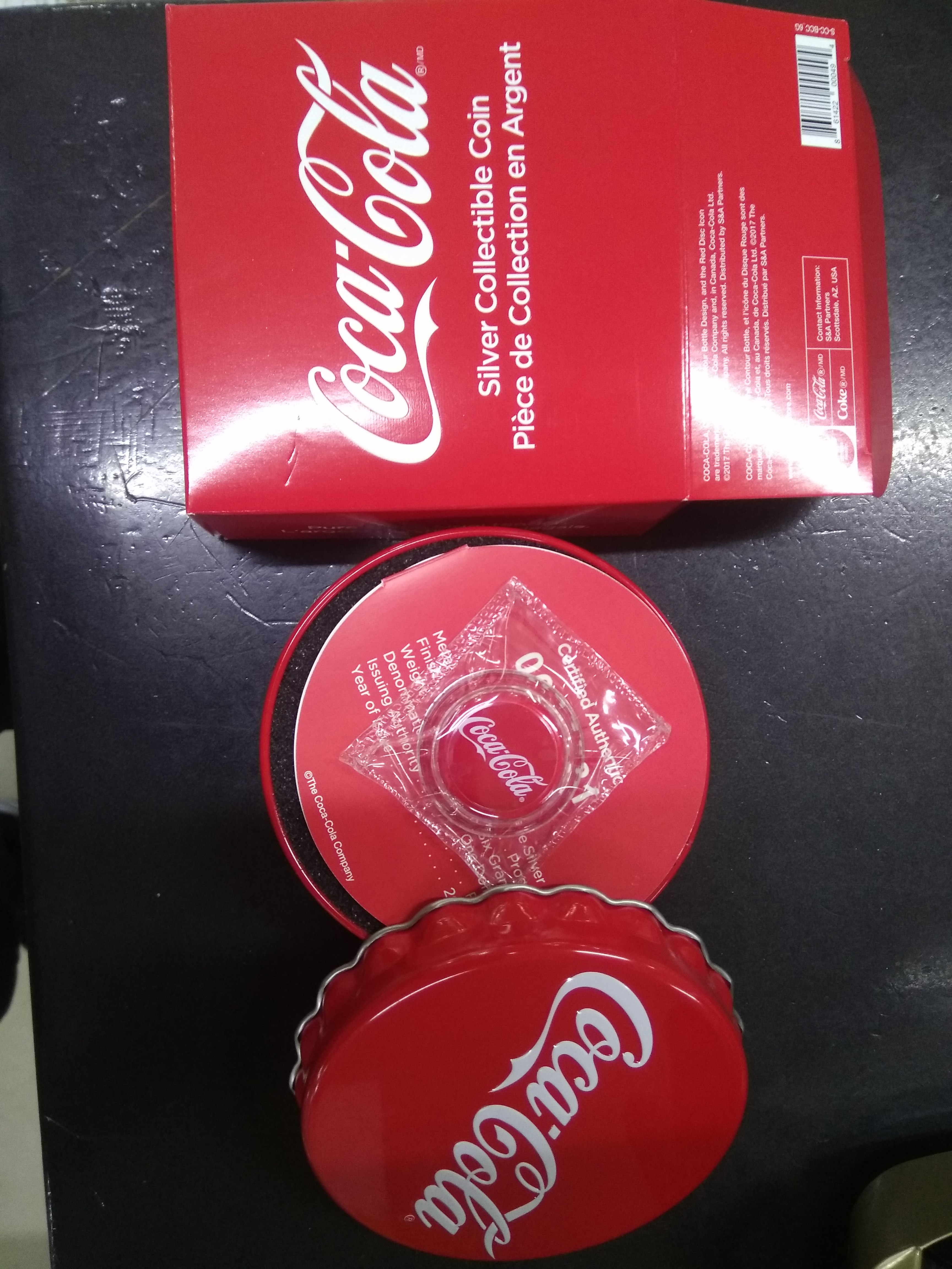 可乐银币一枚包装完好,证书齐全