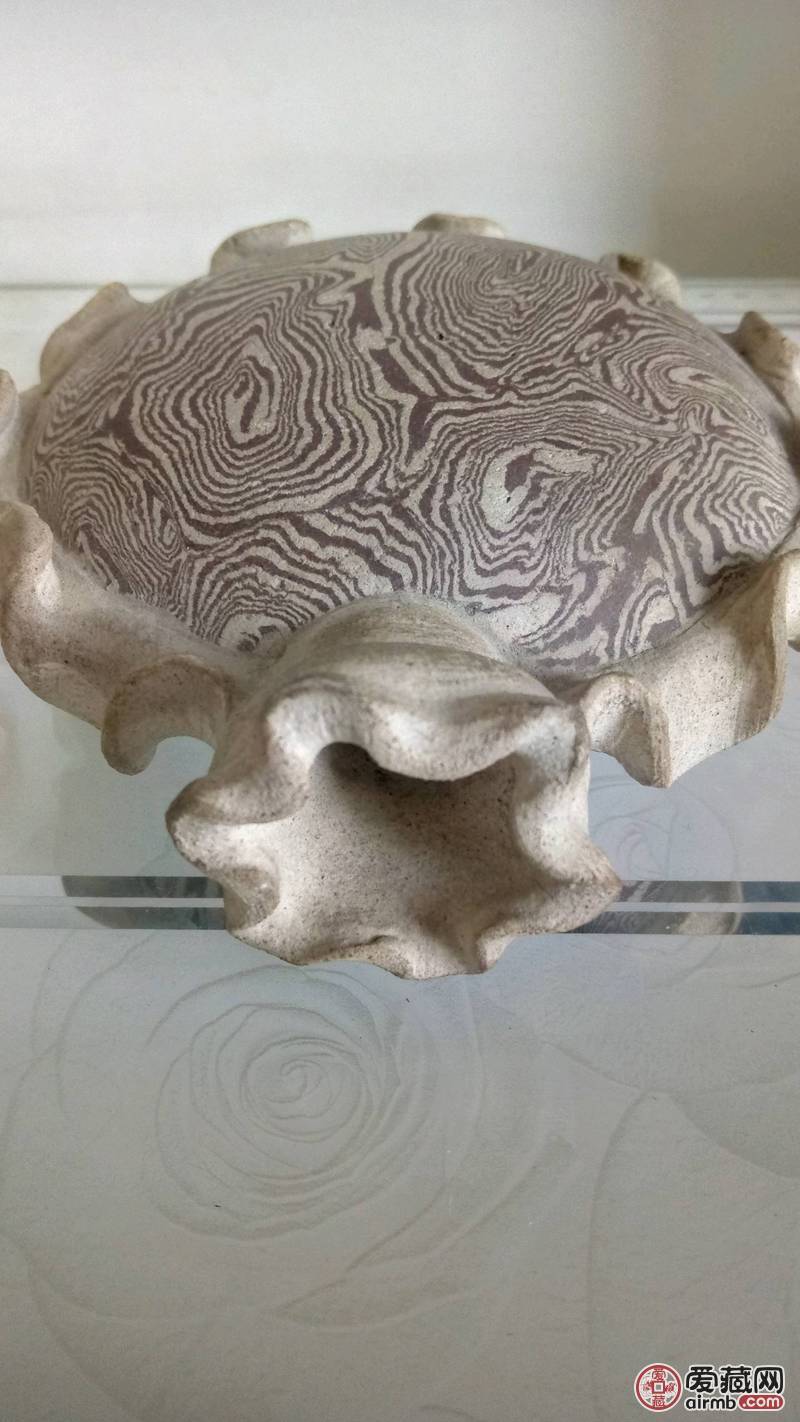 早起收藏绞胎瓷扁壶,绞胎手法娴