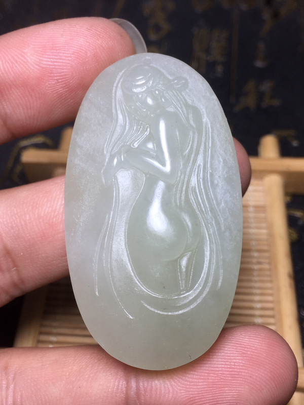 精品和田玉美女出浴雕功精湛表现到位彰显大气