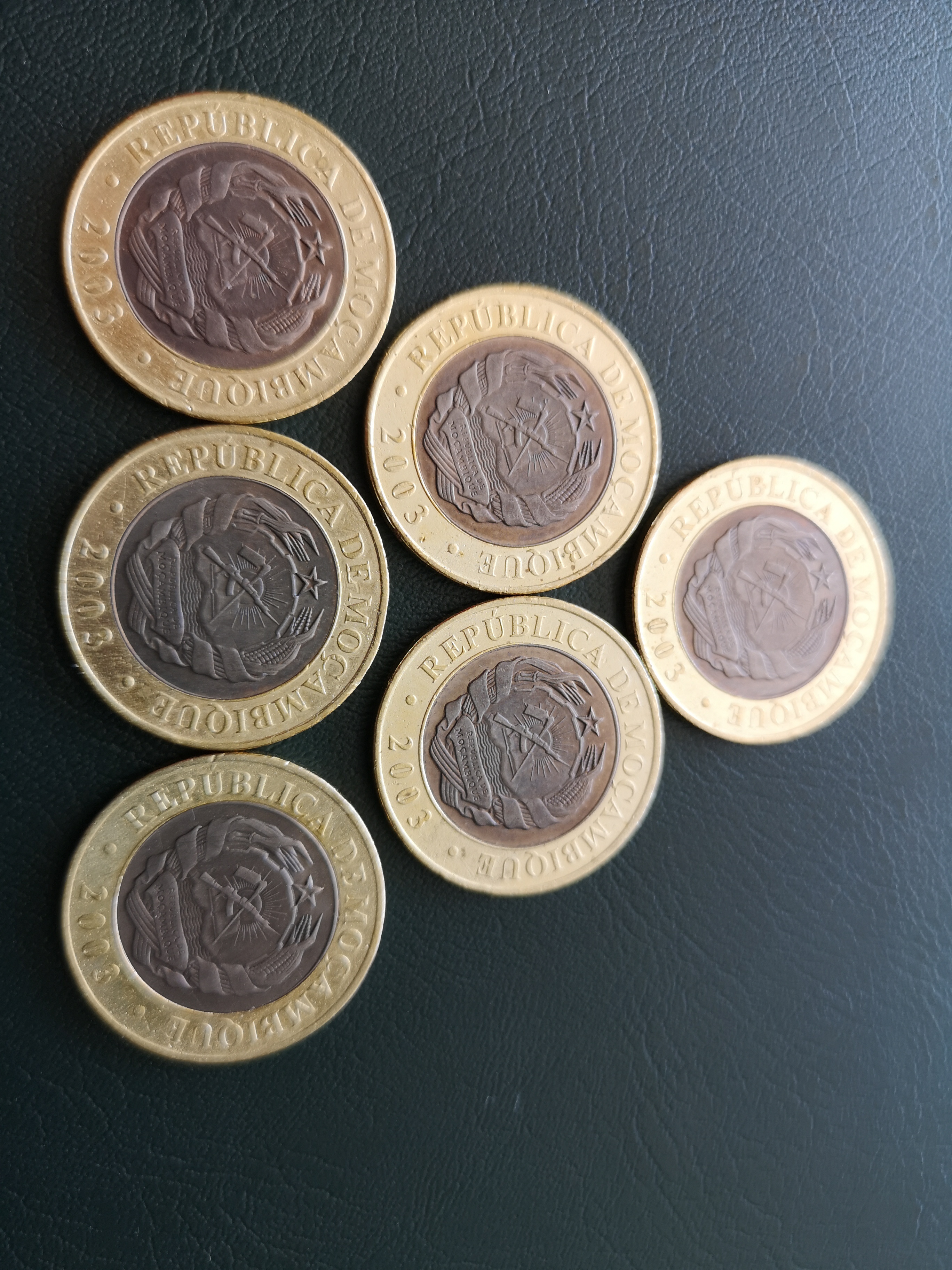 莫桑比克犀牛双色硬币2003年6枚品相如图非假