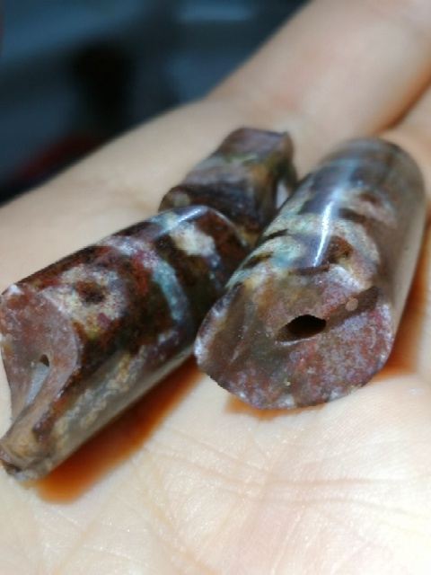 九眼古象雄天珠具有很高的研究价值断珠也可以做戒