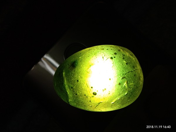 深绿色椭圆形石头拍卖此宝物真假_图片_价格_评级-贵重宝石-爱藏网