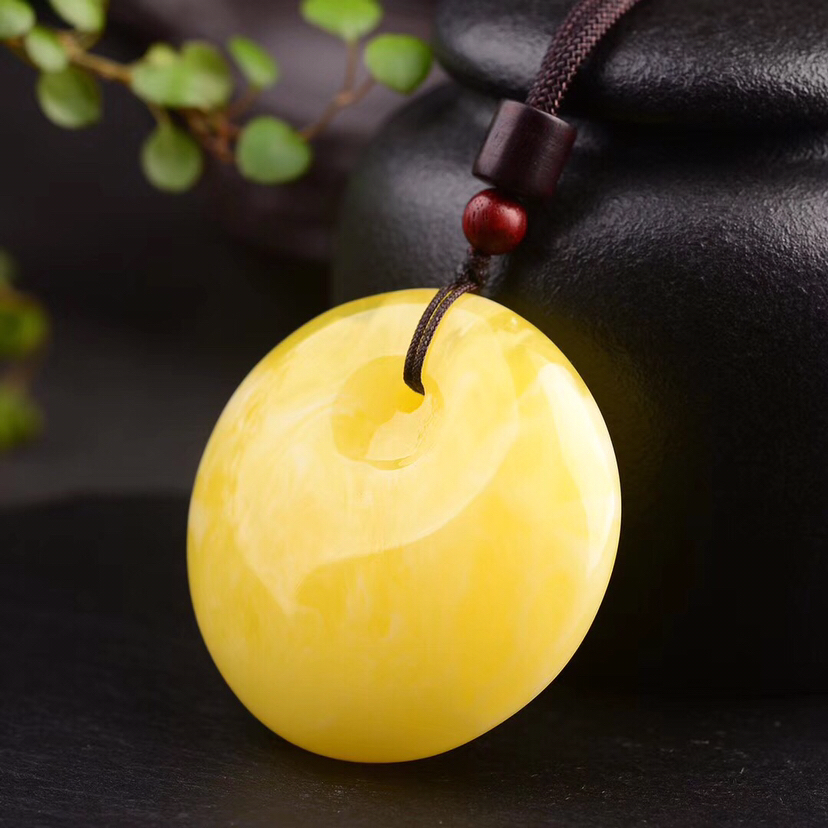 天然原矿蜜蜡白花蜜公主扣吊坠!