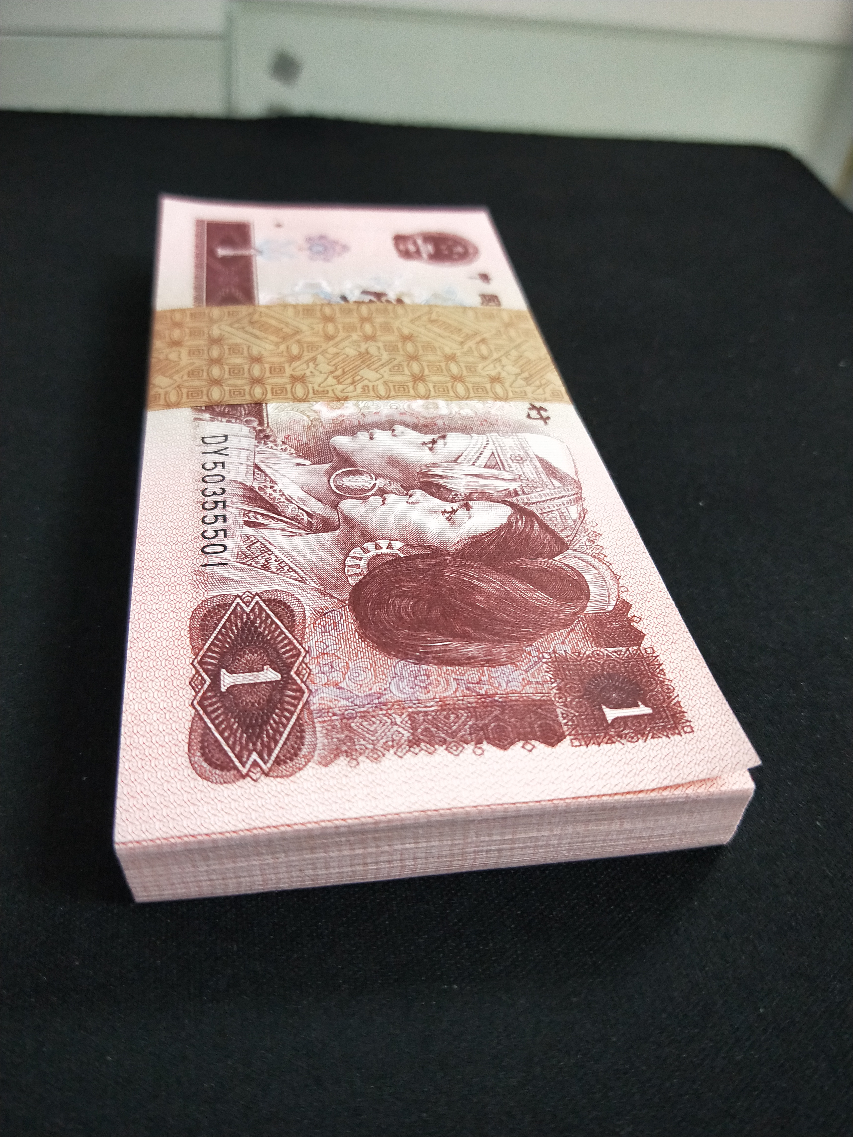 爱藏网 爱藏拍卖 纸币冠/靓号 0 分享到: 全新全品961五星浮水印一刀