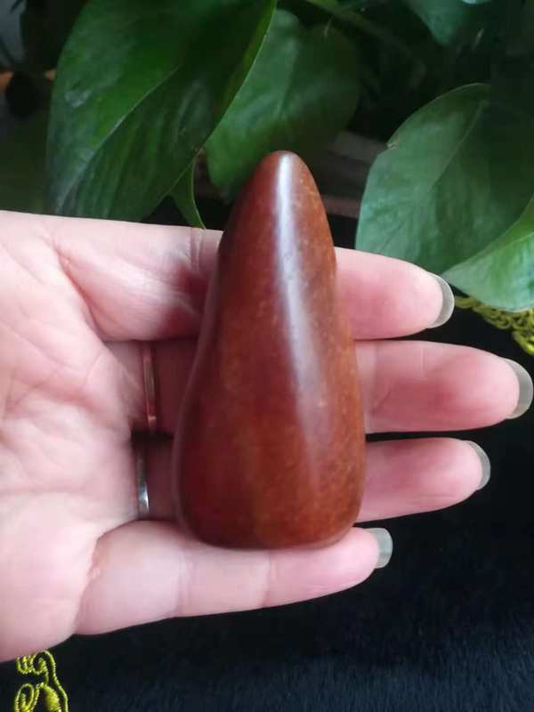 拍品名称和田玉原石聚红皮料形饱满老熟度