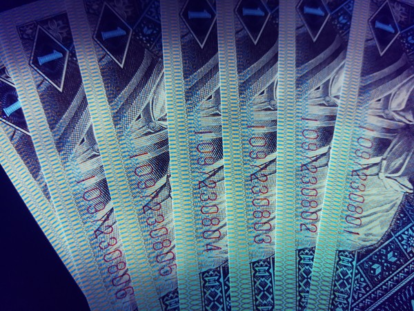 8001珍稀数字冠黄金甲io97230801一刀