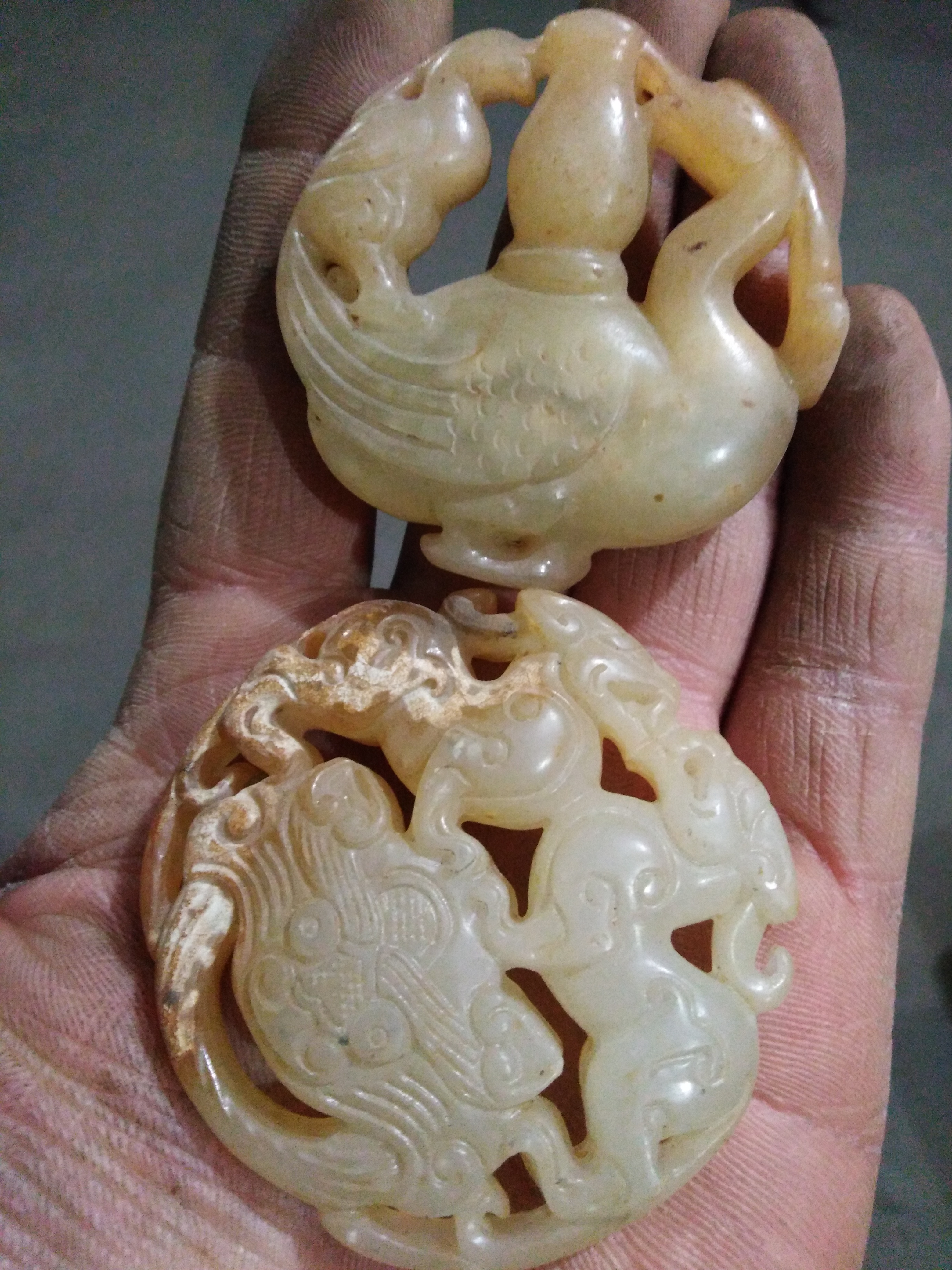 两块古玉.沁色自然包浆浑厚特价