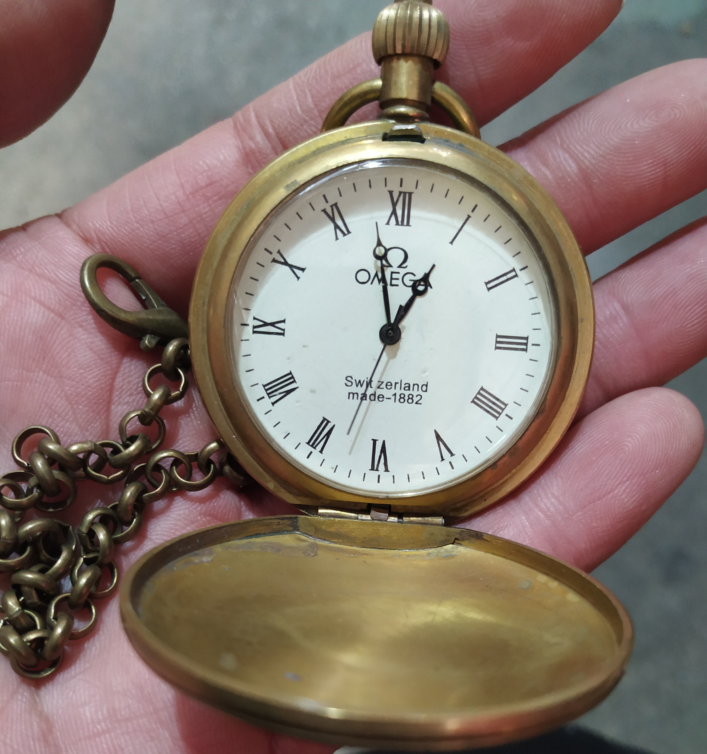 捡漏了,经典黄铜火车头机械怀表