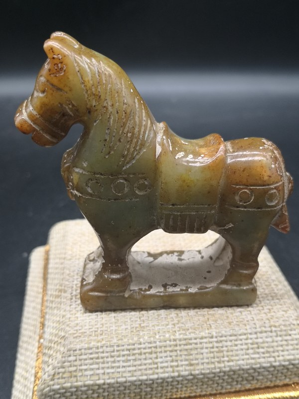 藏品展示【老玉马】玉质温润,沁色入骨,包浆浑厚,脂