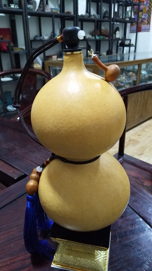 酒葫芦尺寸高25厘米下肚约135厘米上肚约