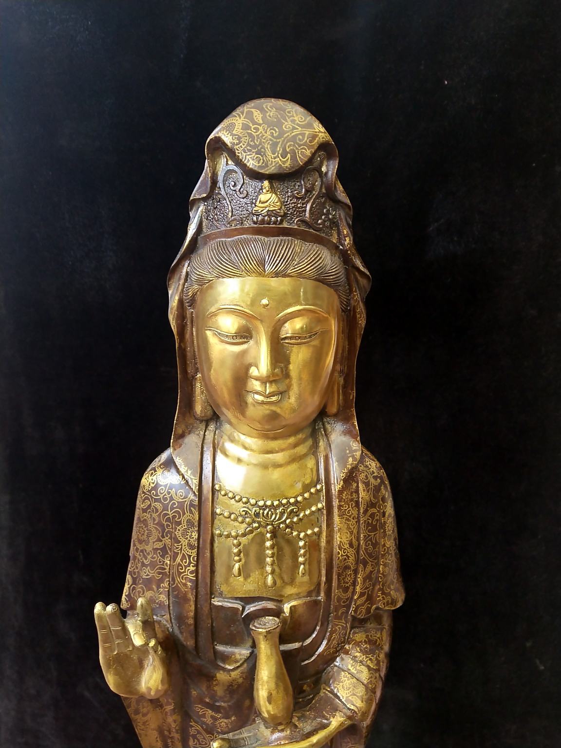 铜制鎏金【观音菩萨】站像一尊