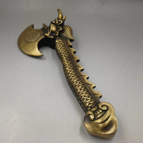黄铜龙头斧子器型厚重形制端正通体光素色泽雅