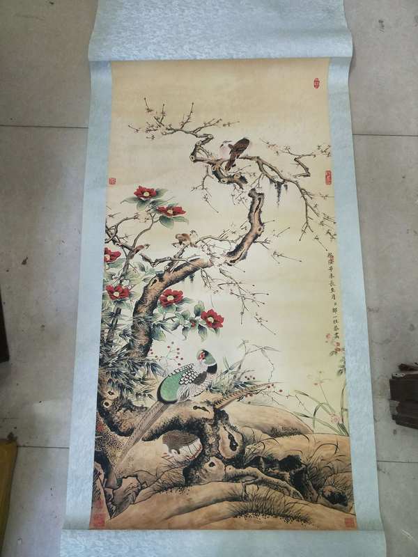 邹一桂款作品【,花鸟图】卷轴字画一幅,画工精湛,栩栩如生,题词落款