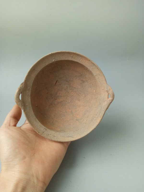 汉代双耳三足香炉