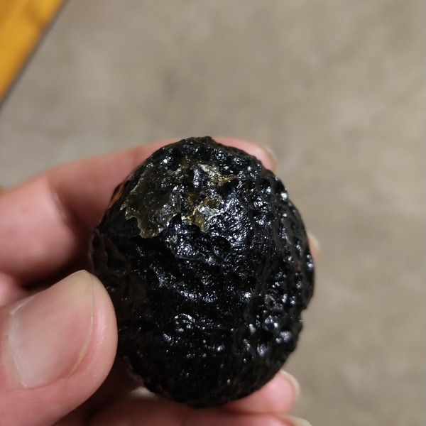 大漏玻璃陨石雷公墨原石5939克小财纹路