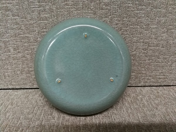 臻品推荐宋代清凉寺汝窑窑址出的釉色温润品相
