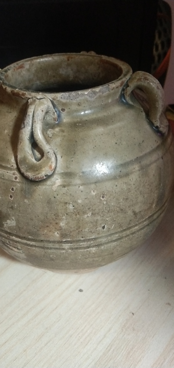 东晋越窑青瓷四系罐高13cm口部直径7cm底部直径