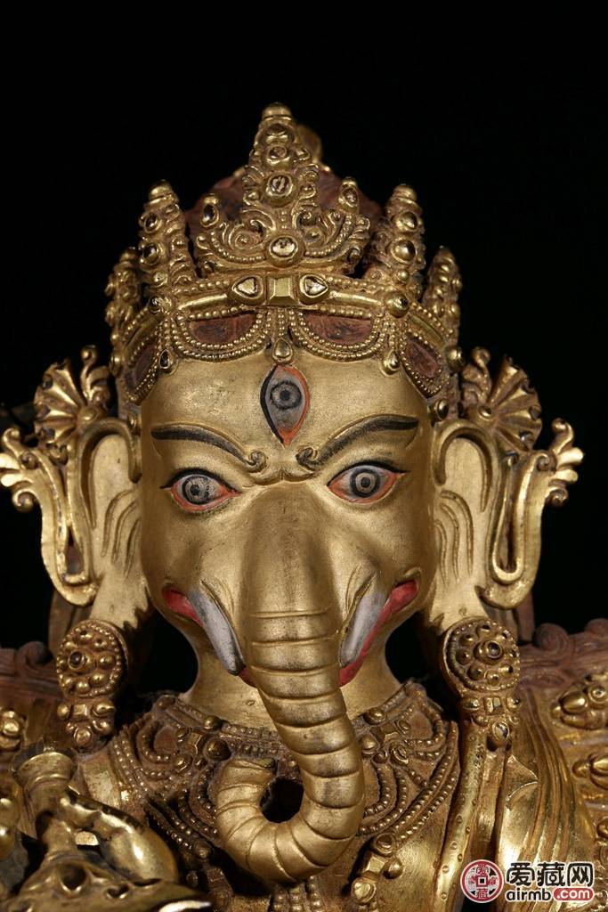 清代 铜鎏金象鼻财神立像,此尊