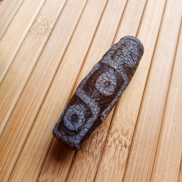 藏传龙鳞九眼天珠一颗