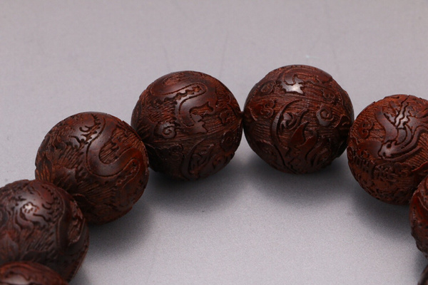 旧藏沉香龙凤呈祥手串珠径2cm重633g