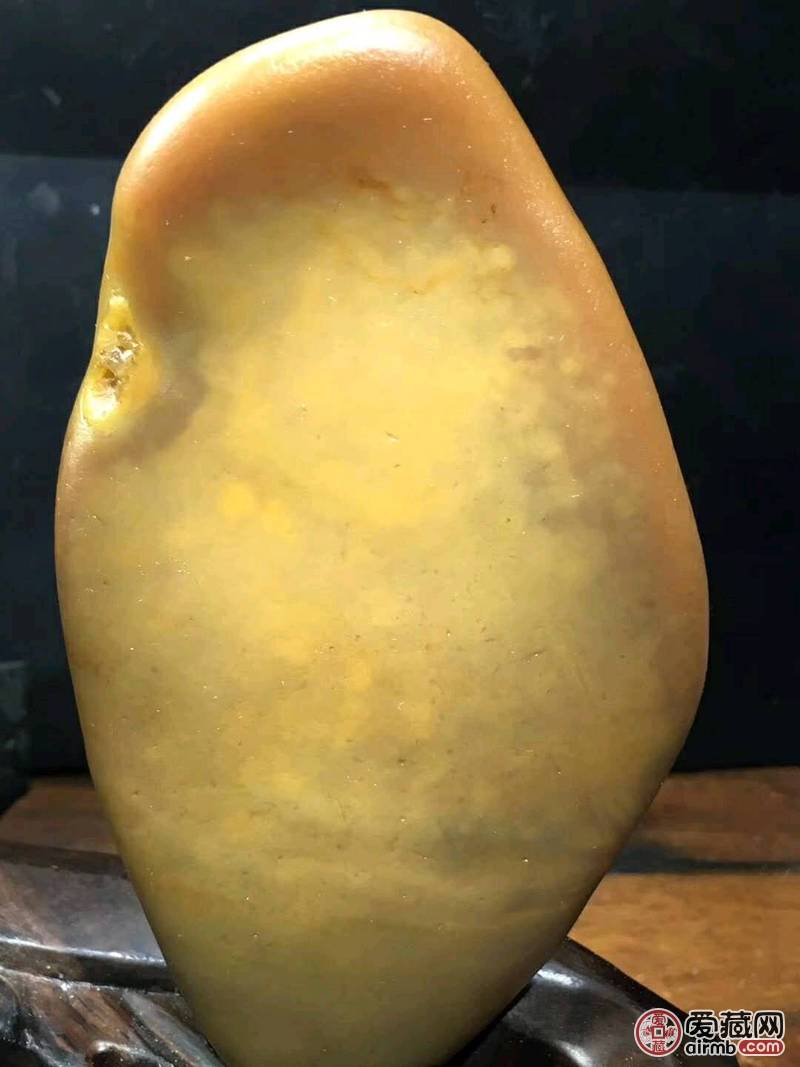 台山玉铜鼓坑籽料,很难得的质色