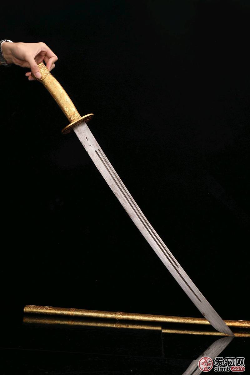 清乾隆御制鎏金龙纹宝刀