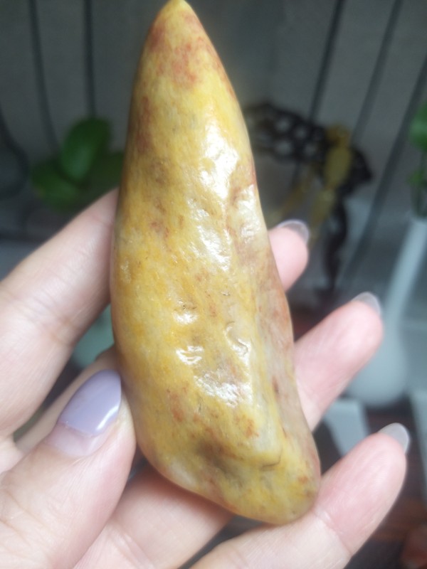 新疆金丝玉原石88克宝贝特性金丝玉传说中女