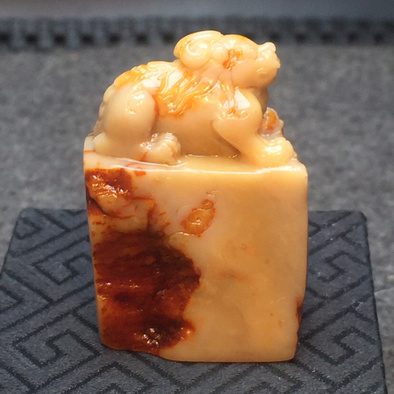 品种寿山田黄石白田石印章题材