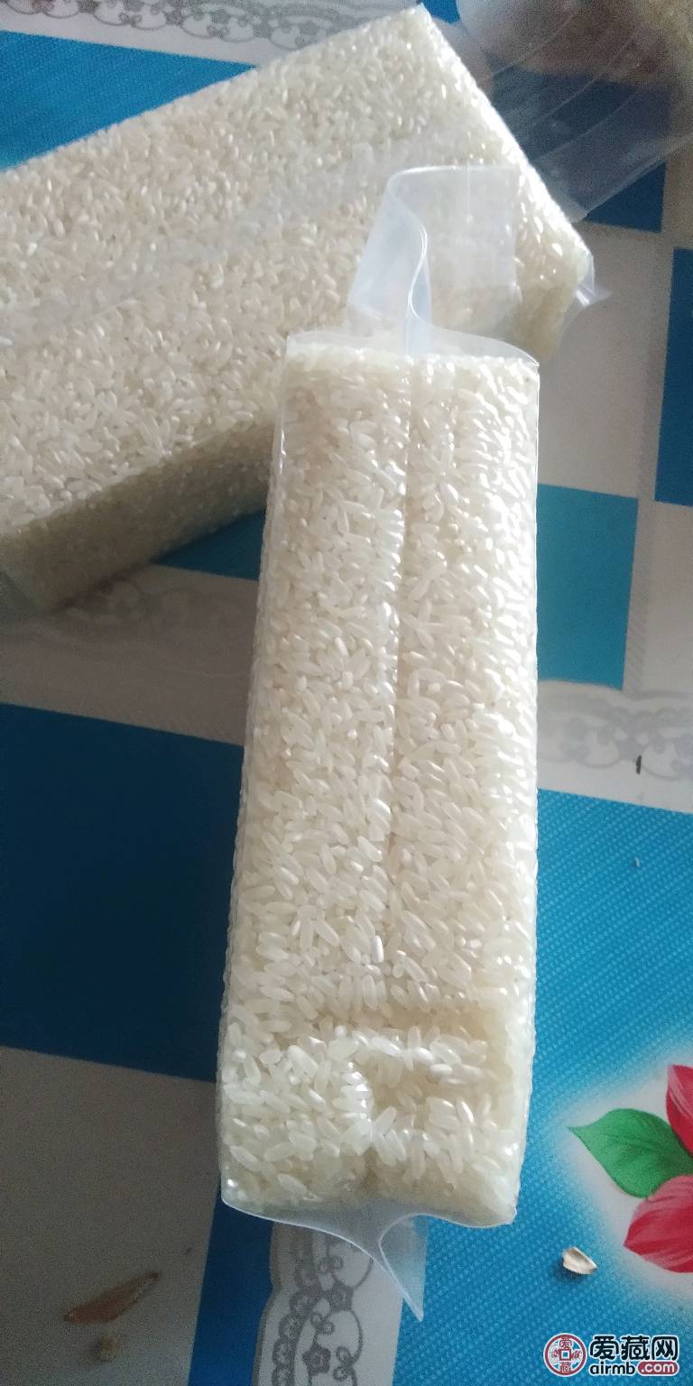 米砖.纯正的五常稻花香大米.每