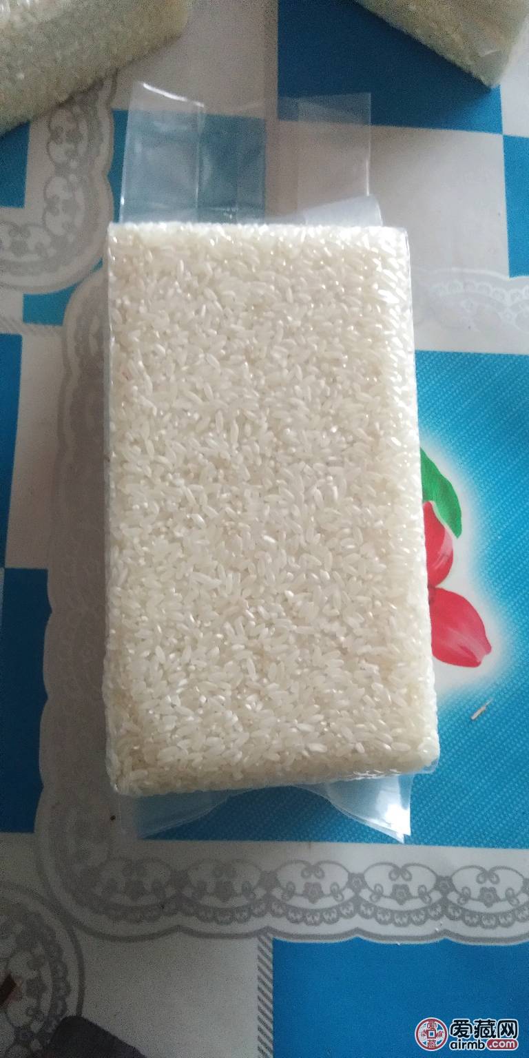 米砖.纯正的五常稻花香大米.每