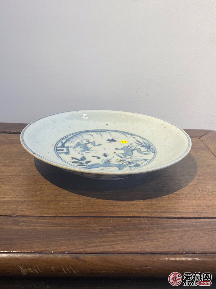 明代民窑青花婴戏图盘