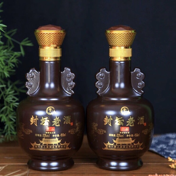 保真泸州封坛老酒浓香型52度纯粮食白酒