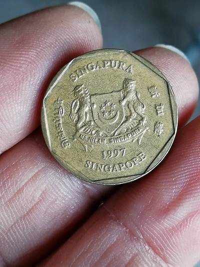 流通好品新加坡1元硬币低价出售年份品相随机多