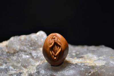 品名生命之源橄榄核雕手串n尺寸16