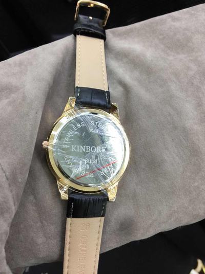 时来运转个性时尚版女款腕表是深受时尚白领及众多明星