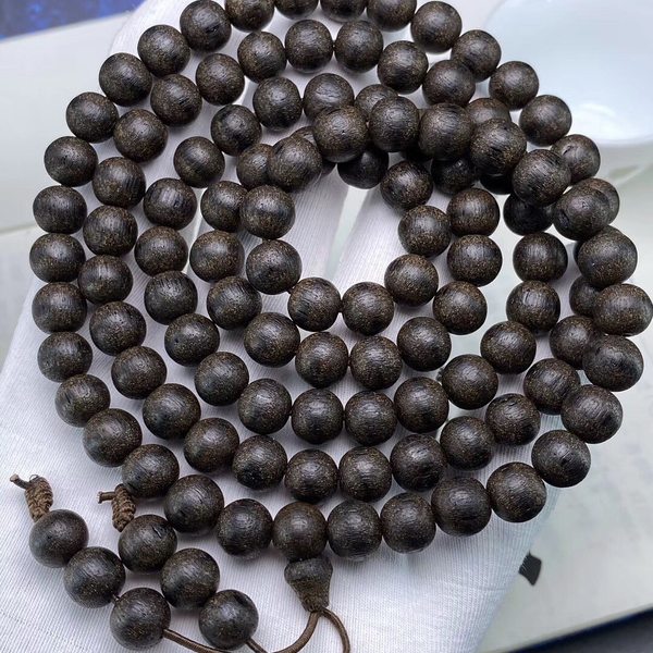 达拉干黑油沉香规格08克重46克左右