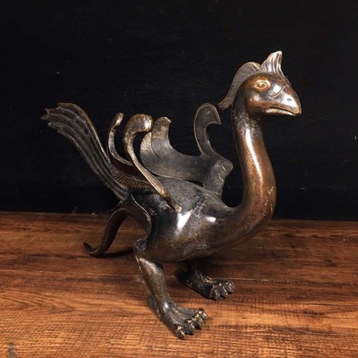 纯铜四大神兽之一朱雀
长27厘米,宽7.5厘米