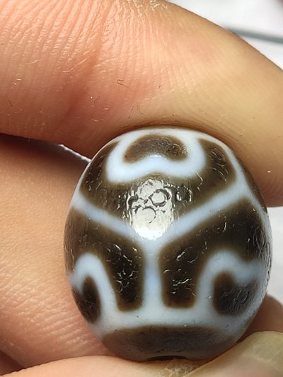 精品藏地达洛六瓣莲花天珠描述整珠咬线清晰颜色