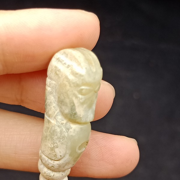 高古玉古玉和田玉汉代蚕蛹玉质温润细腻雕工形象