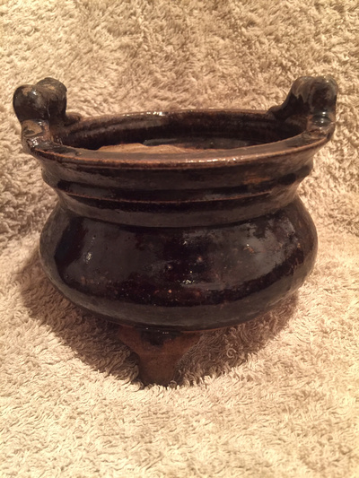 明清时期的乌金釉三足香炉!带耳高10.5厘米,口直