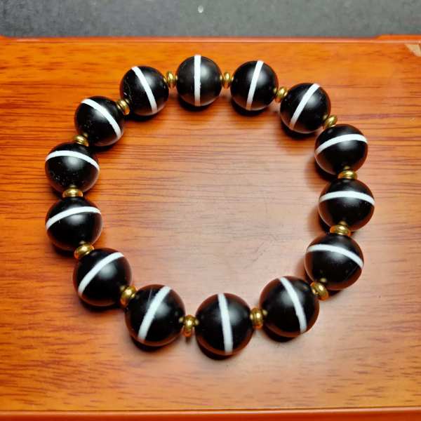 一线药师手串藏传一线药师珠手价格及鉴定真假 - 私藏天下