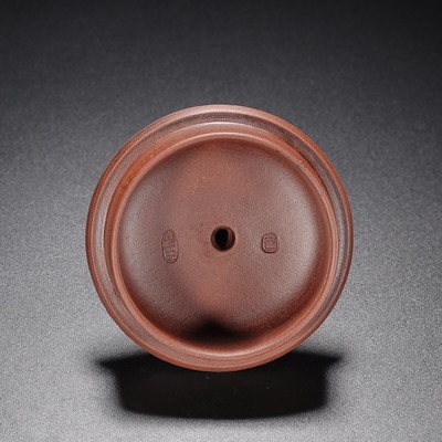 品名孔雀开屏n底款吕尧臣n尺寸178c