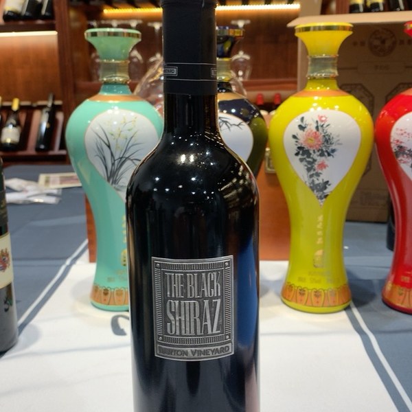 伯顿铁牌黑西拉干红葡萄酒1箱
