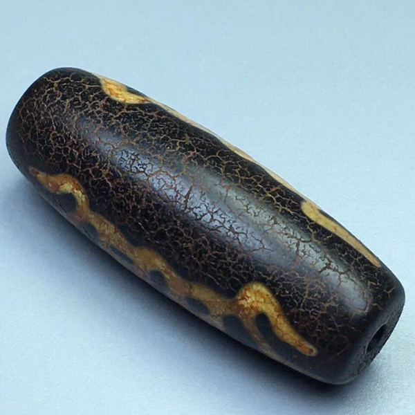 藏传龟甲长寿风化老天珠一个,尺寸39.214