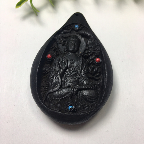 大千新货老料柬埔寨虫漏沉香吊坠香味特别含油