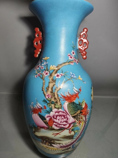 大清康熙年制天青釉粉彩双耳花瓶一对纯手工绘画编
