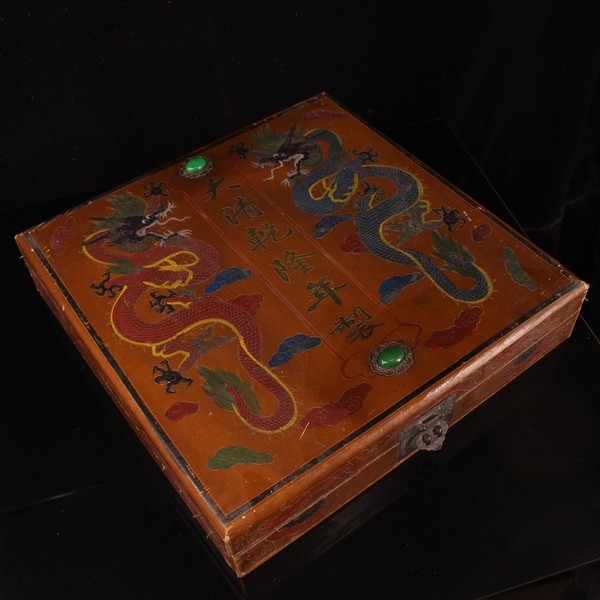 珍藏收清代宫廷皇家御用贡品罕见三色贝珠一盒配老漆