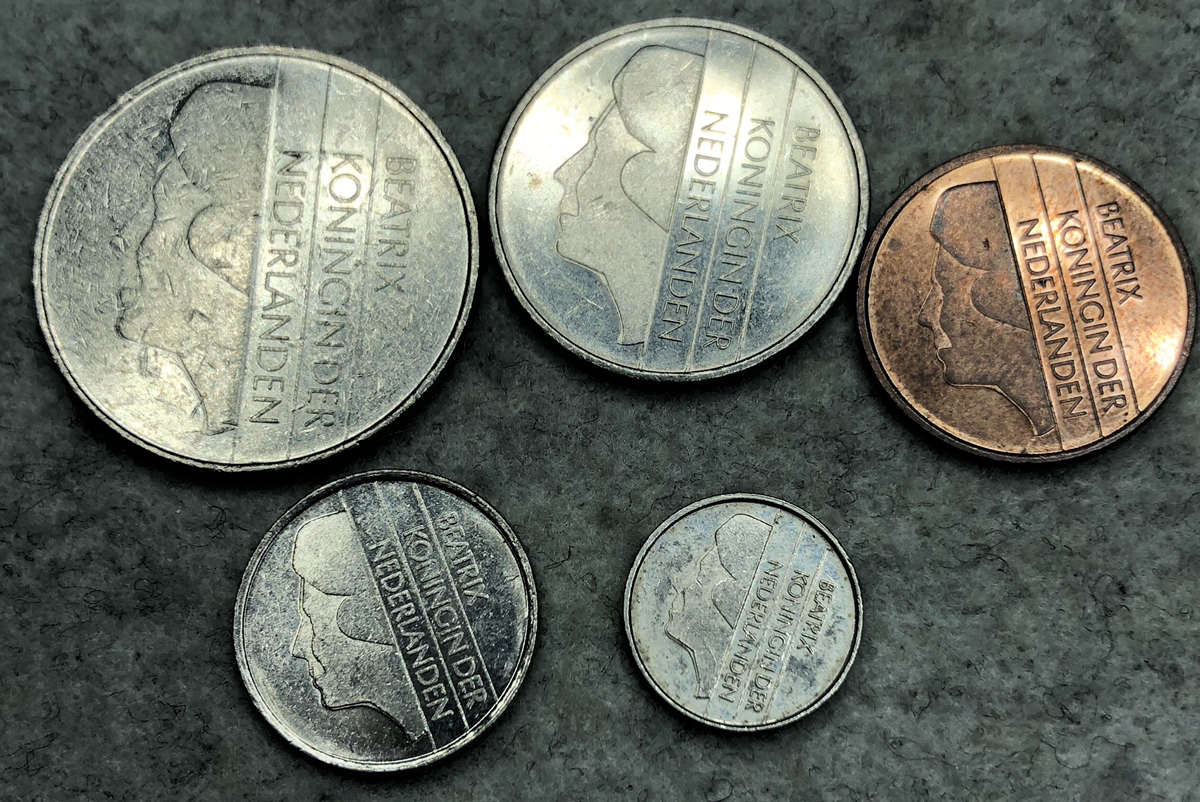 荷兰硬币一组5枚面值不同商品编号20